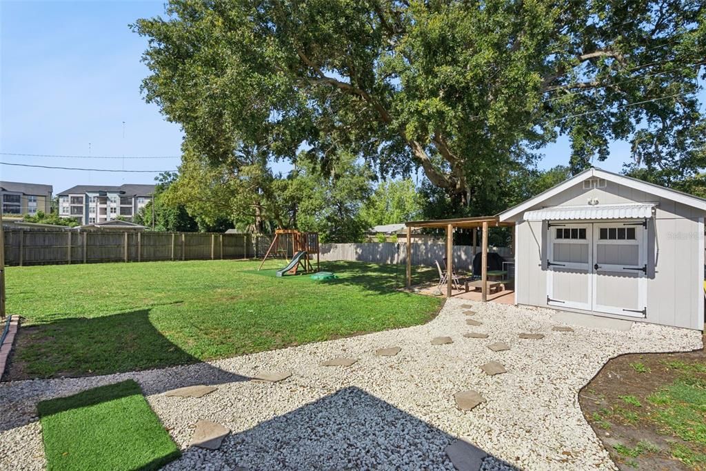 For Sale: $348,000 (3 beds, 2 baths, 1386 Square Feet)
