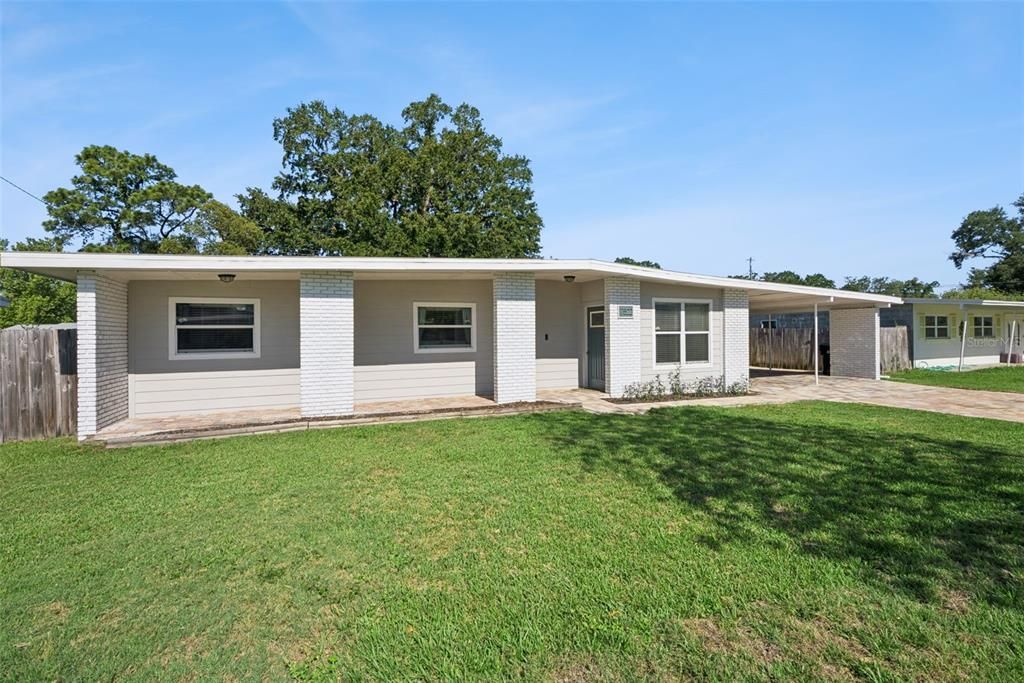 For Sale: $348,000 (3 beds, 2 baths, 1386 Square Feet)