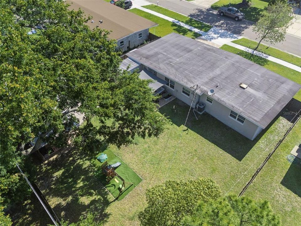 For Sale: $348,000 (3 beds, 2 baths, 1386 Square Feet)