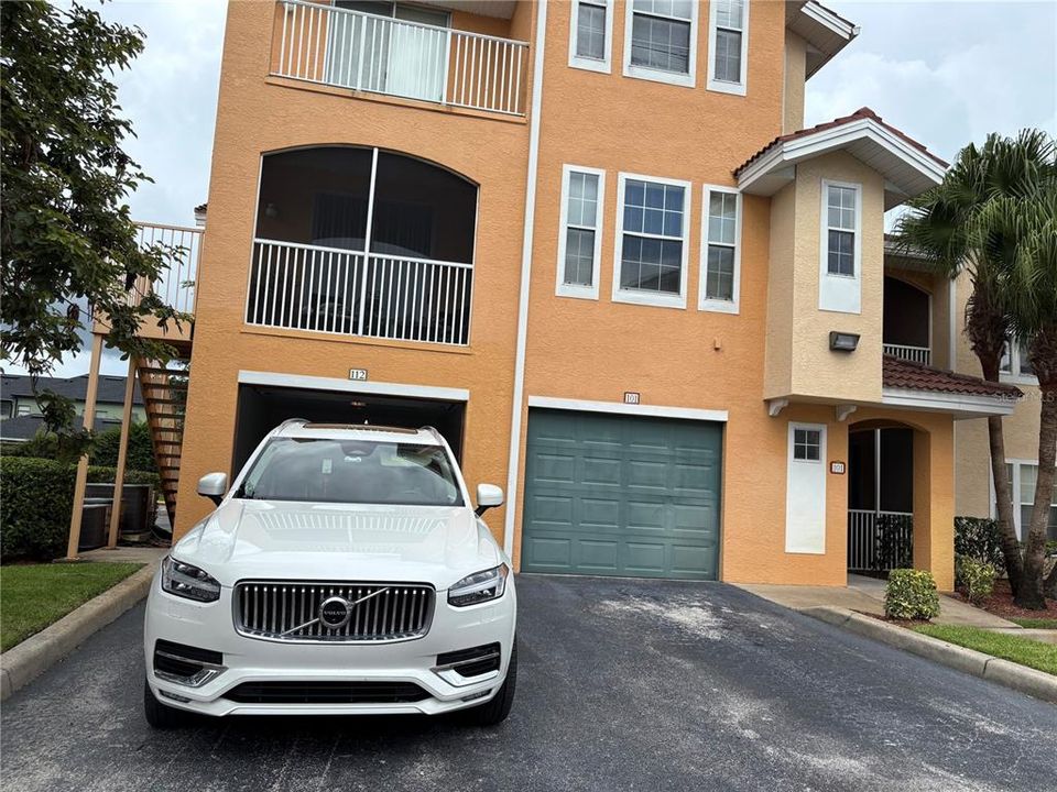 For Sale: $297,500 (3 beds, 2 baths, 1396 Square Feet)
