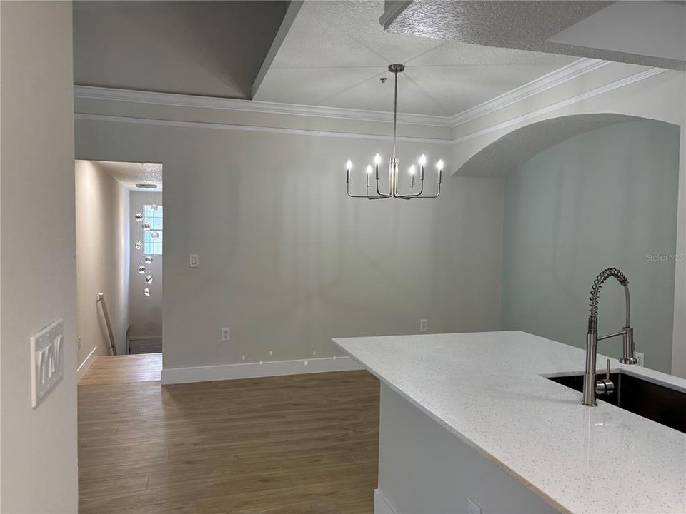 For Sale: $297,500 (3 beds, 2 baths, 1396 Square Feet)
