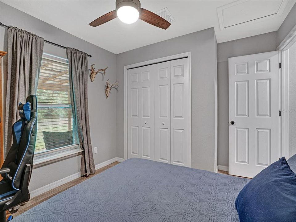 For Sale: $399,900 (3 beds, 2 baths, 1385 Square Feet)
