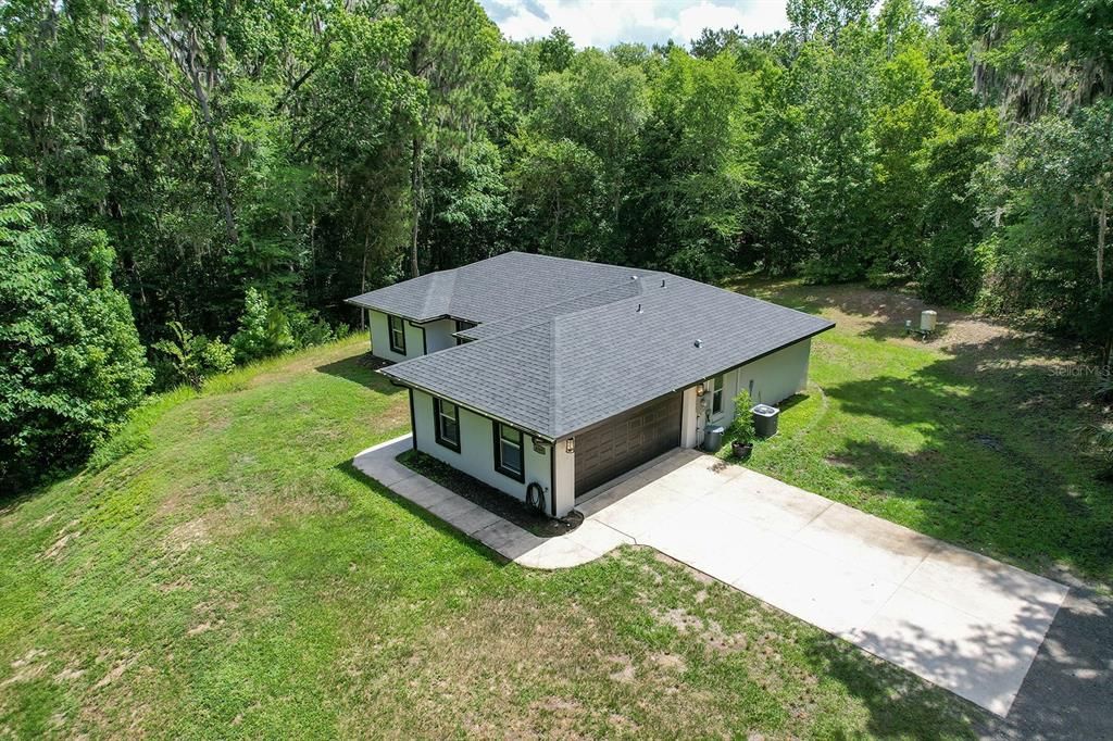 For Sale: $399,900 (3 beds, 2 baths, 1385 Square Feet)