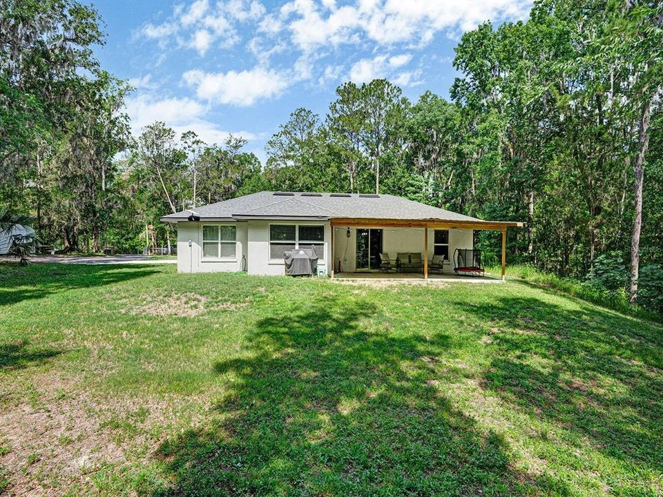 For Sale: $399,900 (3 beds, 2 baths, 1385 Square Feet)