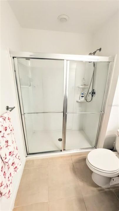 For Rent: $2,350 (3 beds, 2 baths, 1373 Square Feet)