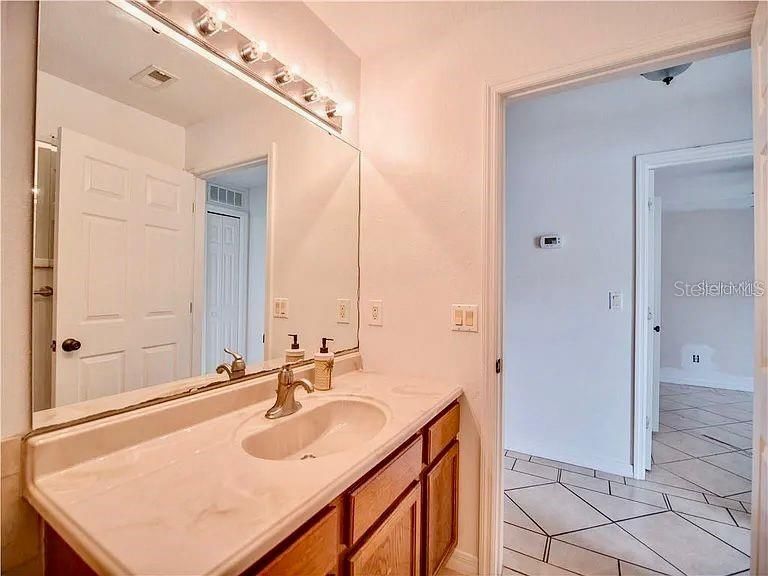 En Venta: $365,000 (3 camas, 2 baños, 1532 Pies cuadrados)