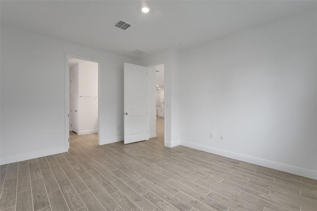 Activo con contrato: $319,990 (2 camas, 2 baños, 1812 Pies cuadrados)