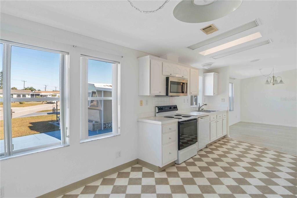 En Venta: $189,900 (2 camas, 2 baños, 1368 Pies cuadrados)
