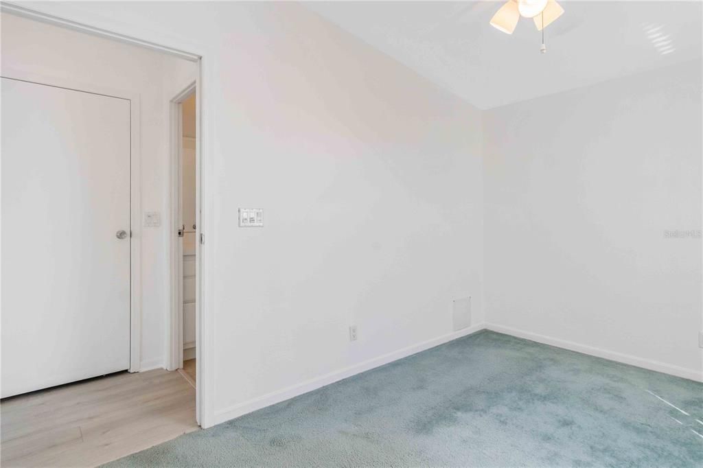 En Venta: $189,900 (2 camas, 2 baños, 1368 Pies cuadrados)