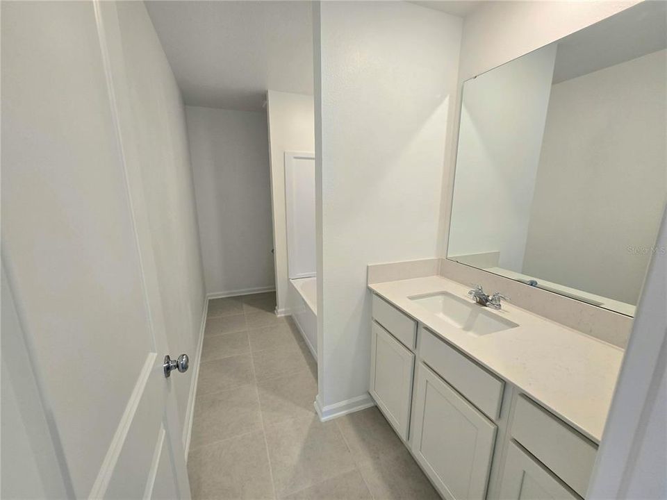 For Rent: $2,400 (5 beds, 2 baths, 2326 Square Feet)