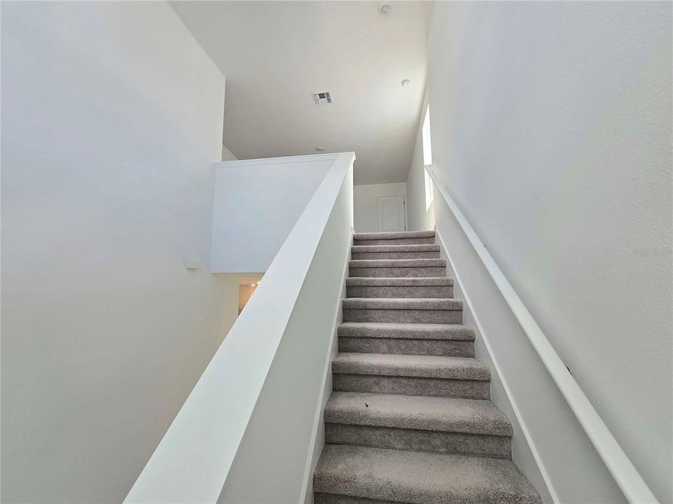 For Rent: $2,400 (5 beds, 2 baths, 2326 Square Feet)