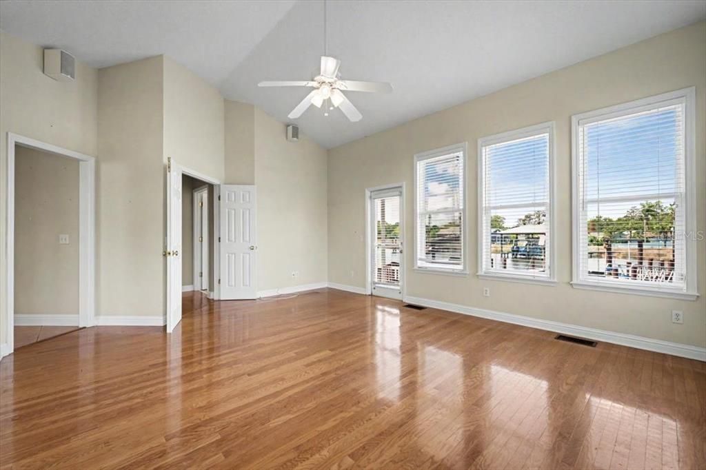For Sale: $1,250,000 (3 beds, 3 baths, 2643 Square Feet)