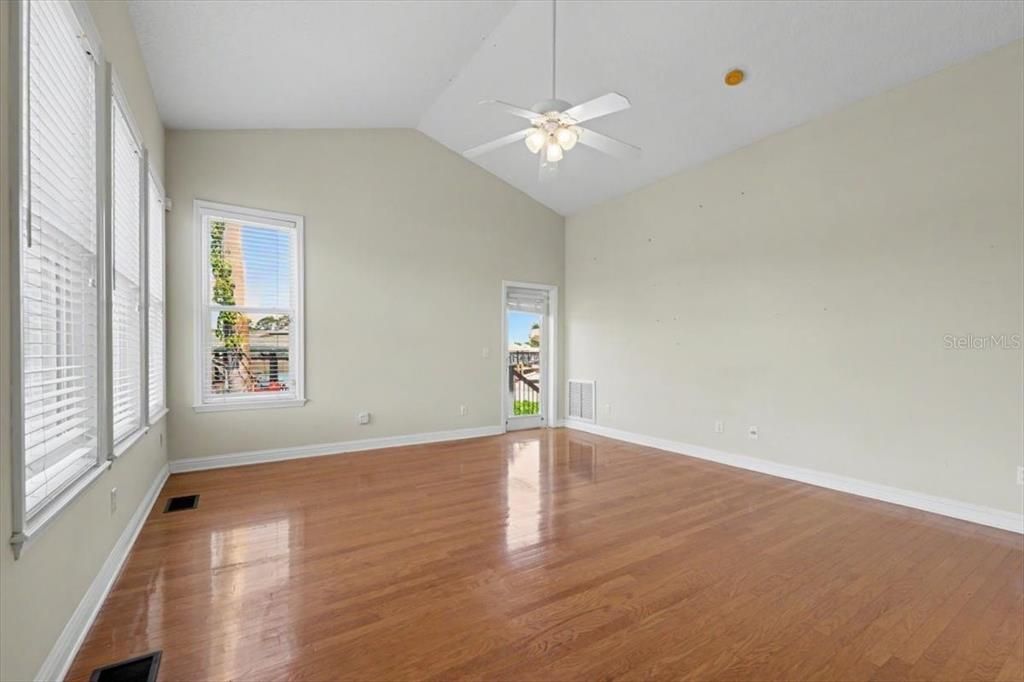 For Sale: $1,250,000 (3 beds, 3 baths, 2643 Square Feet)