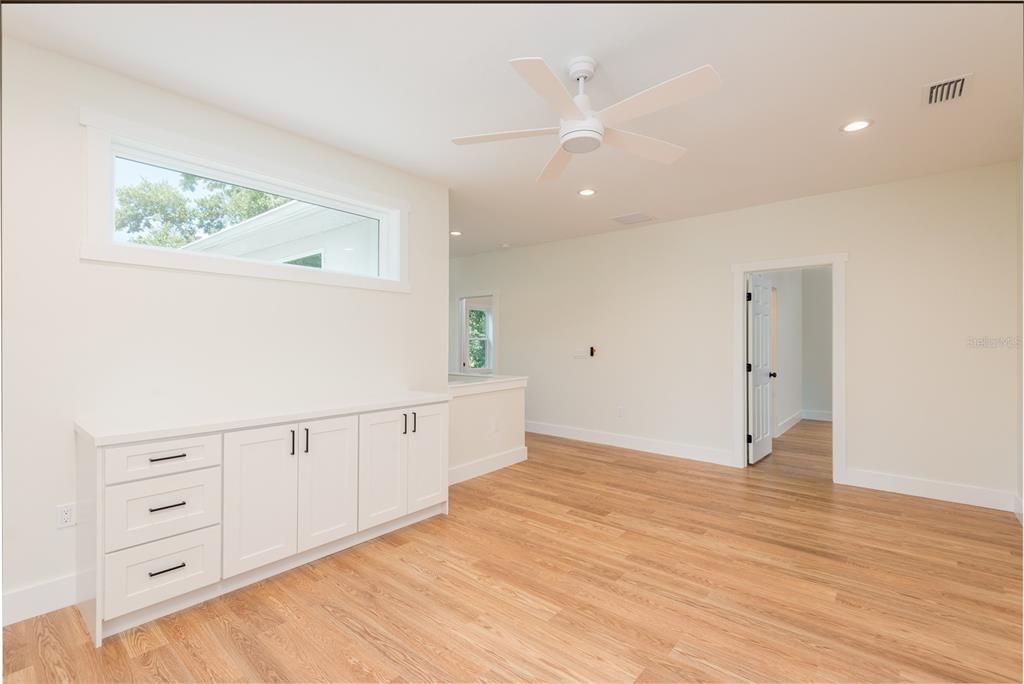 For Sale: $1,250,000 (5 beds, 4 baths, 3606 Square Feet)