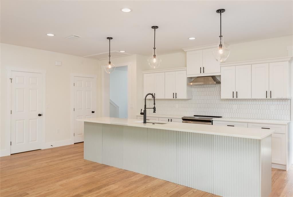 For Sale: $1,250,000 (5 beds, 4 baths, 3606 Square Feet)