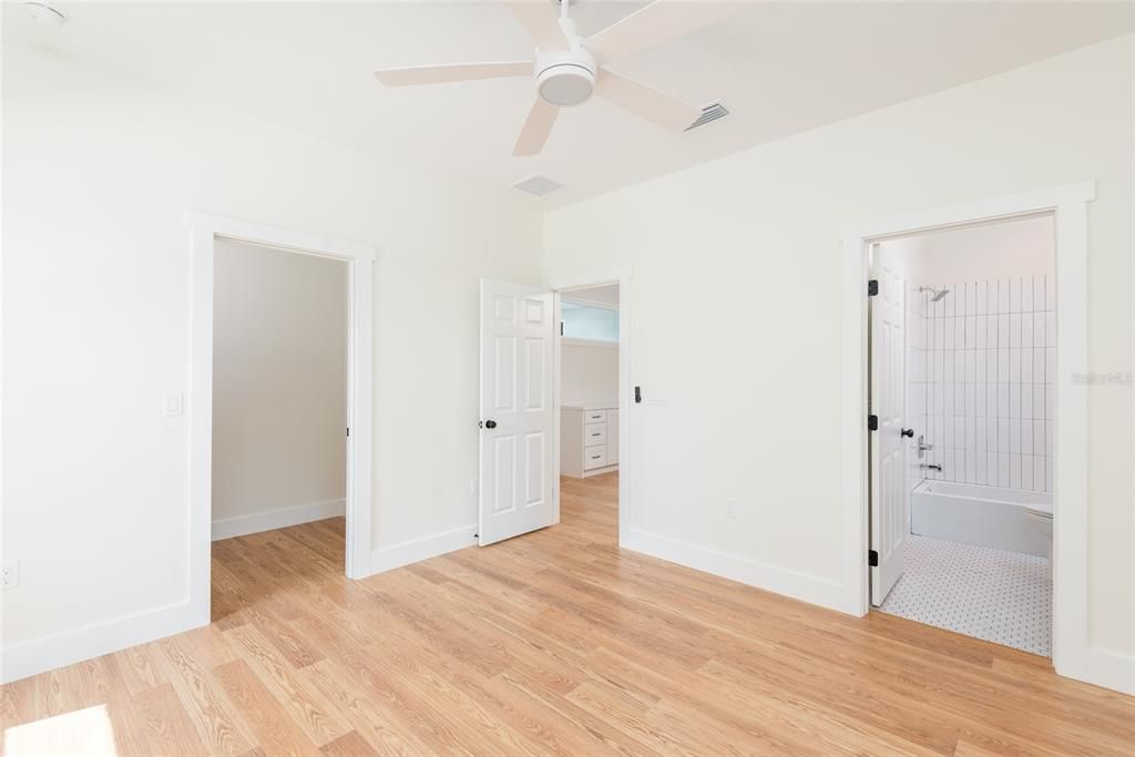For Sale: $1,250,000 (5 beds, 4 baths, 3606 Square Feet)