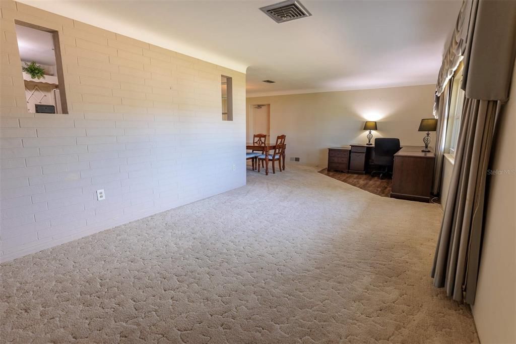 En Venta: $399,000 (3 camas, 2 baños, 1734 Pies cuadrados)