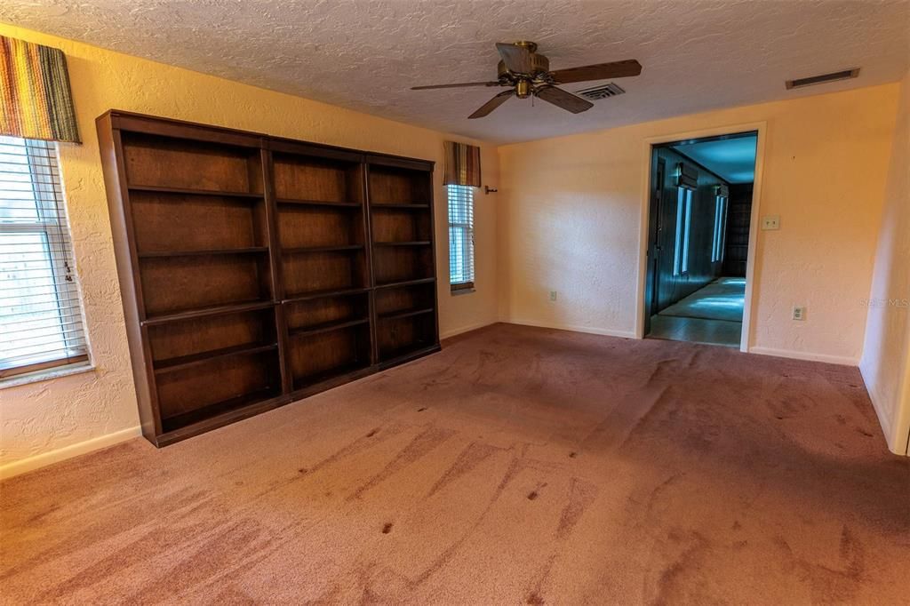 En Venta: $399,000 (3 camas, 2 baños, 1734 Pies cuadrados)