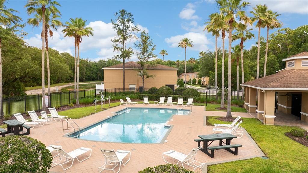 For Sale: $225,000 (2 beds, 2 baths, 1296 Square Feet)