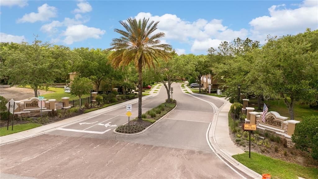 For Sale: $225,000 (2 beds, 2 baths, 1296 Square Feet)
