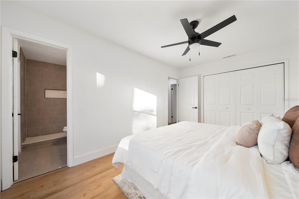 For Rent: $1,900 (3 beds, 2 baths, 1263 Square Feet)
