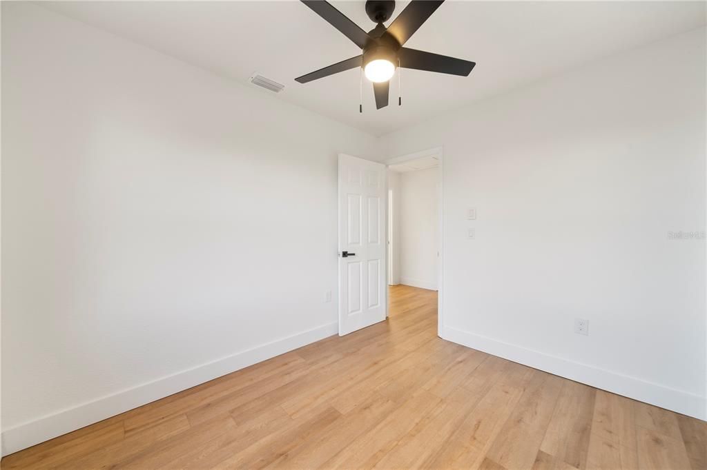 For Rent: $1,900 (3 beds, 2 baths, 1263 Square Feet)