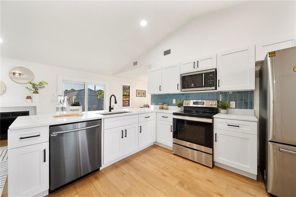For Rent: $1,900 (3 beds, 2 baths, 1263 Square Feet)