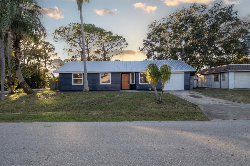 For Rent: $1,900 (3 beds, 2 baths, 1263 Square Feet)