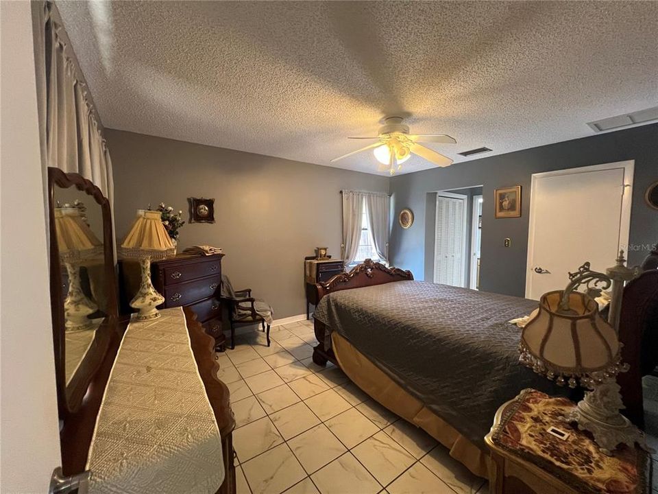 For Sale: $305,000 (3 beds, 2 baths, 1630 Square Feet)