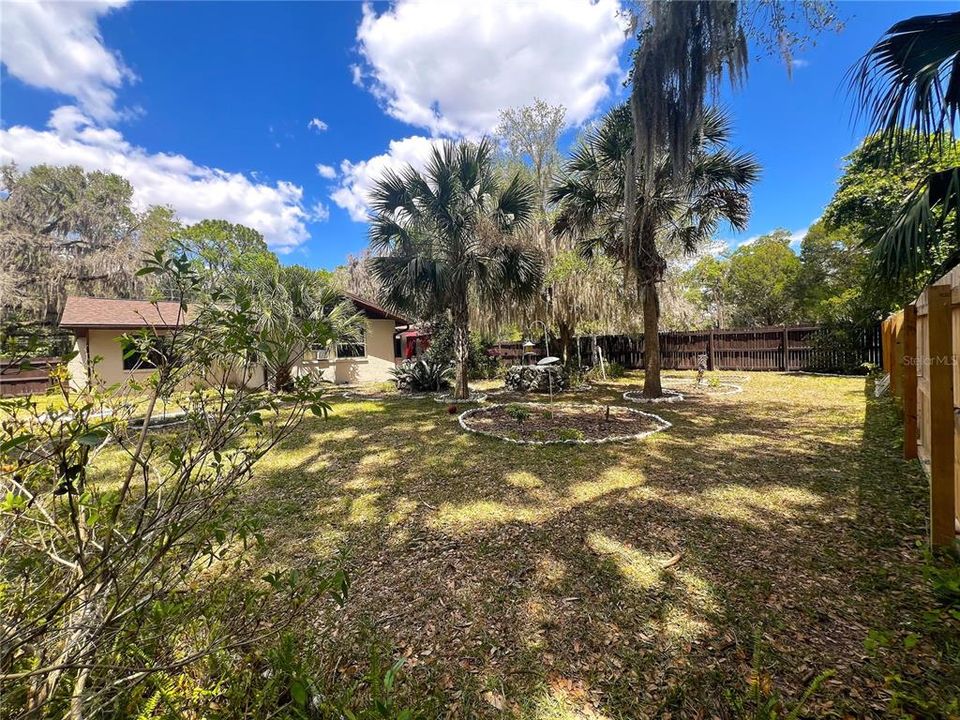 For Sale: $305,000 (3 beds, 2 baths, 1630 Square Feet)