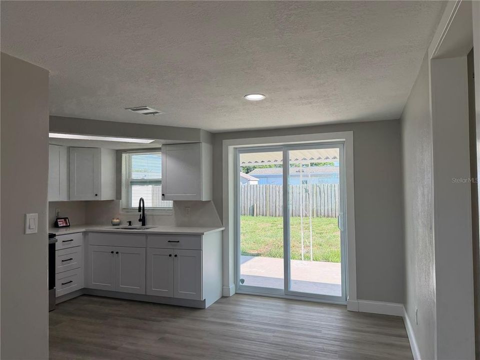For Sale: $269,000 (2 beds, 1 baths, 1080 Square Feet)