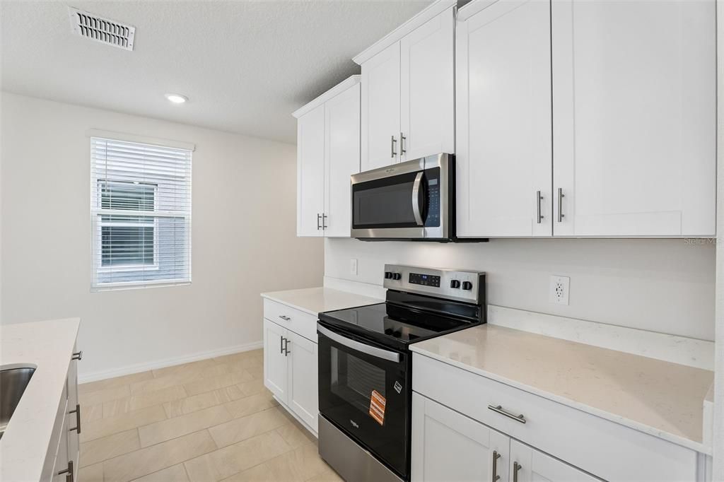 For Sale: $329,999 (3 beds, 2 baths, 1808 Square Feet)