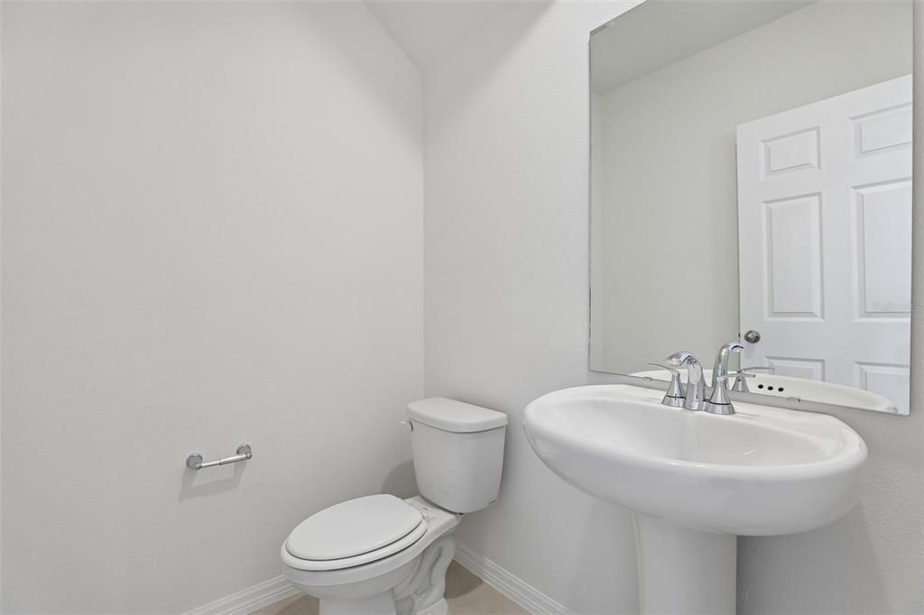For Sale: $329,999 (3 beds, 2 baths, 1808 Square Feet)