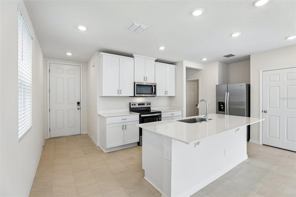 For Sale: $329,999 (3 beds, 2 baths, 1808 Square Feet)