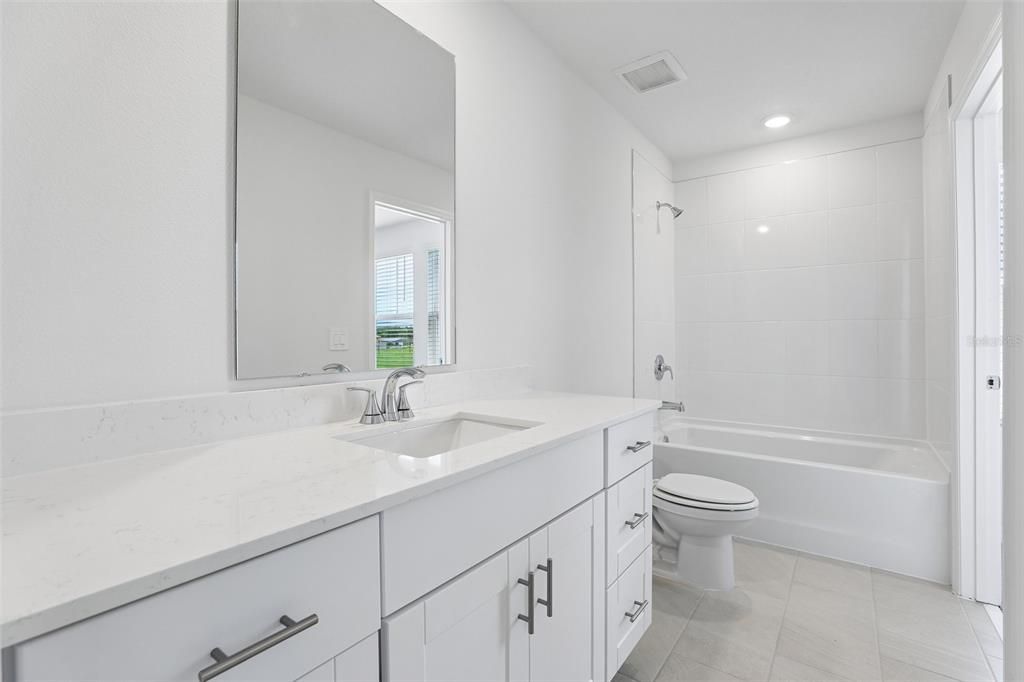 For Sale: $329,999 (3 beds, 2 baths, 1808 Square Feet)