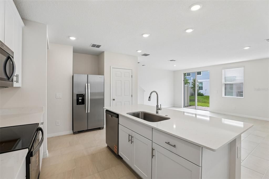 For Sale: $329,999 (3 beds, 2 baths, 1808 Square Feet)