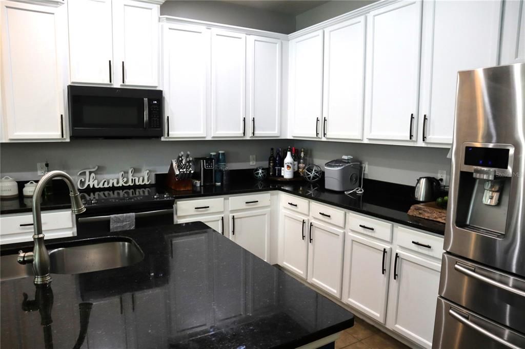 For Sale: $605,300 (4 beds, 3 baths, 2623 Square Feet)