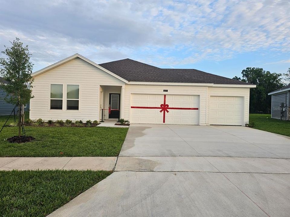 Recently Sold: $385,565 (4 beds, 3 baths, 2366 Square Feet)