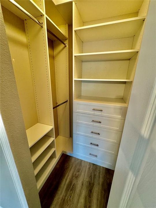 For Rent: $2,190 (3 beds, 2 baths, 1409 Square Feet)