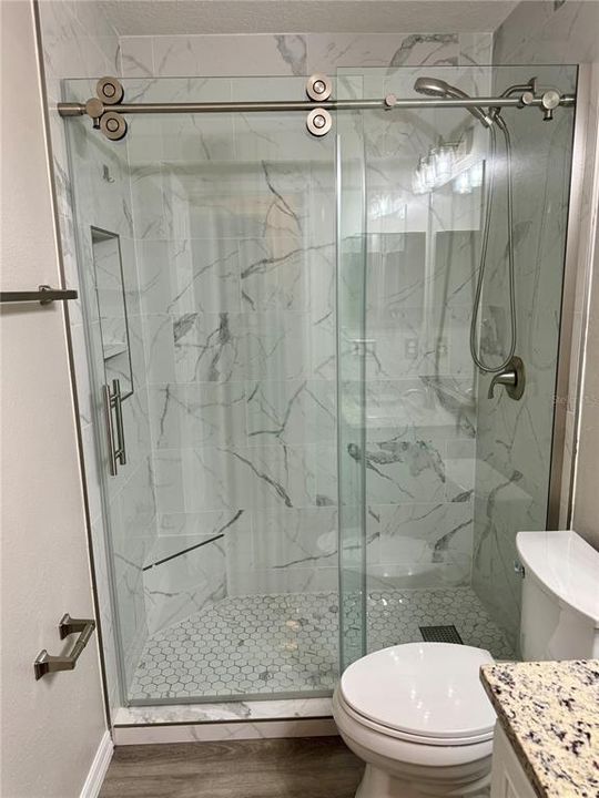 For Rent: $2,190 (3 beds, 2 baths, 1409 Square Feet)