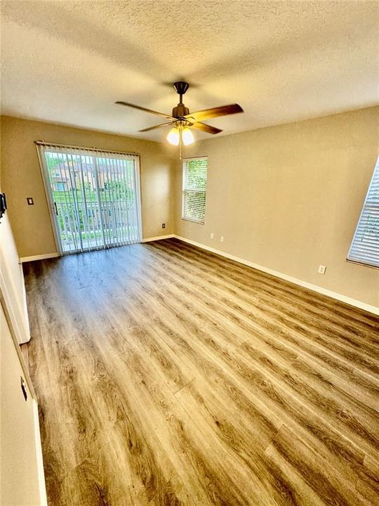 For Rent: $2,190 (3 beds, 2 baths, 1409 Square Feet)