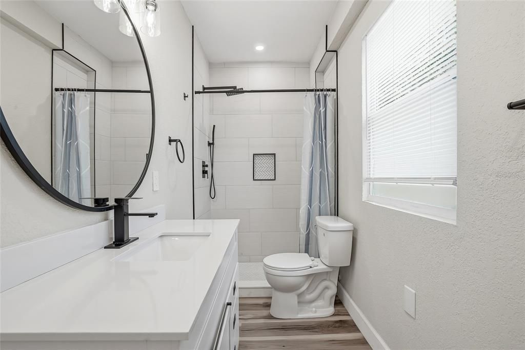 For Sale: $335,000 (3 beds, 2 baths, 1188 Square Feet)