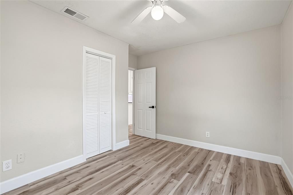 For Sale: $335,000 (3 beds, 2 baths, 1188 Square Feet)