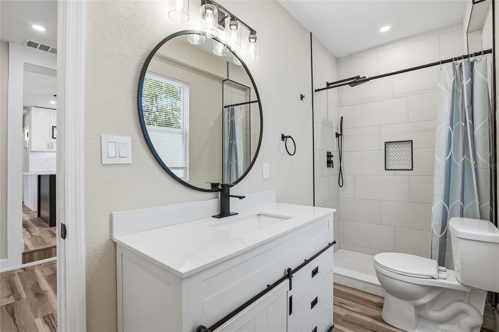 For Sale: $335,000 (3 beds, 2 baths, 1188 Square Feet)