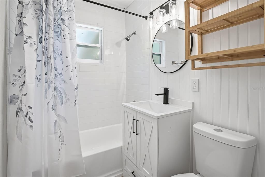 For Sale: $335,000 (3 beds, 2 baths, 1188 Square Feet)