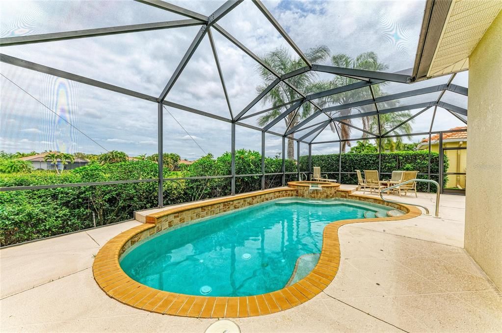 For Sale: $549,990 (3 beds, 3 baths, 2048 Square Feet)