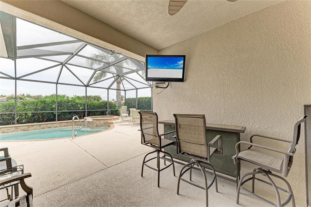 For Sale: $549,990 (3 beds, 3 baths, 2048 Square Feet)