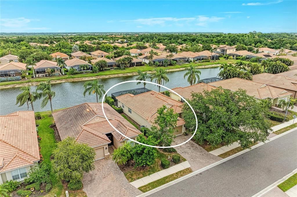 For Sale: $549,990 (3 beds, 3 baths, 2048 Square Feet)