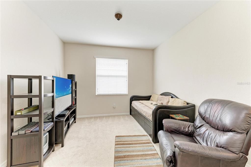 For Sale: $549,990 (3 beds, 3 baths, 2048 Square Feet)