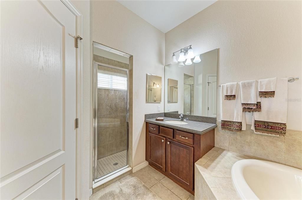 For Sale: $549,990 (3 beds, 3 baths, 2048 Square Feet)